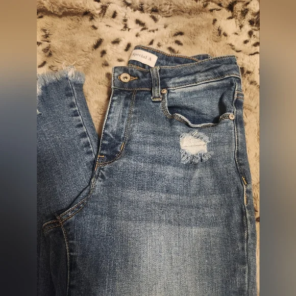 Special A Flared Jeans - Picture 3 of 12